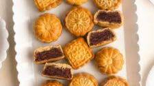 Red Bean Mooncakes