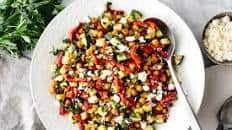 Roasted Red Pepper and Chickpea Salad