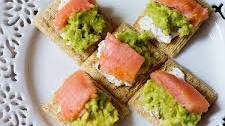 Salmon Avocado Bites