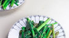 Sautéed Asparagus With Spinach