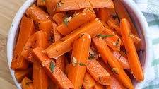 Sautéed Carrots With Garlic Butter And Herbs Recipe (Sip Bite Go)