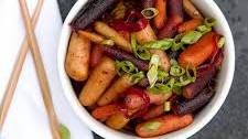 Sweet and Spicy Roasted Carrots 🥕