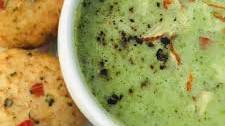 BROCCOLI COCONUT SOUP