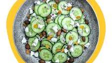Cucumber salad with apricot and feta - Tostibanaan
