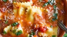 One-Pot Vegetarian Ravioli Soup