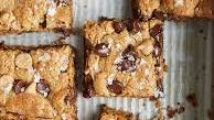 Peanut Butter Chocolate Chip Oatmeal Cookie Bars