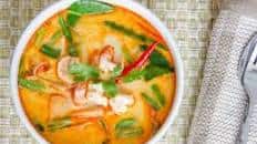 Recette Thaï soupe Tom Yam Goong à la citronnelle et lime kaffir