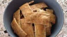Rosemary Garlic Crackers