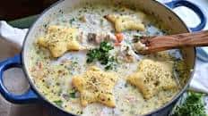 Skinny Turkey Quinoa Pot Pie Soup