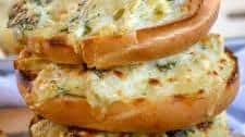 Spinach And Artichoke Bagel Melts