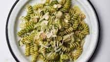 Spinach-pesto and artichoke pasta salad