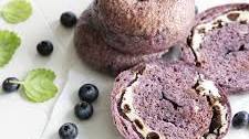 Stuffed Chocolate Chip Blueberry Bagels