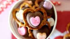 Valentine Pretzel Treats