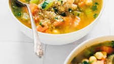 30-Minute Quinoa Vegetable Soup