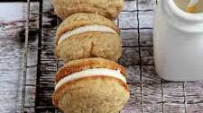 Banana Whoopie Pies
