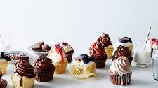 Basic Vanilla & Chocolate Cupcakes