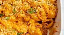 Buffalo Cauliflower Mac and Cheese