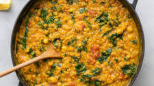 CURRY RED LENTIL STEW WITH KALE & CHICKPEAS