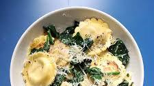 Cacio E Pepe Ravioli (with Baby Spinach)