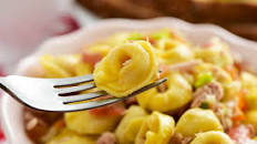Caprese veloce di tortellini, il primo piatto freddo super goloso