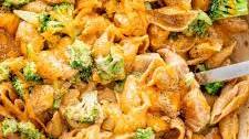 Cheesy Chicken Broccoli Pasta