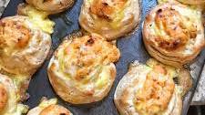 Cheesy Egg Breakfast Biscuits