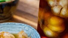 Chinese Sweet Pickled Garlic Recipe (腌糖蒜)