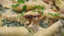 Creamy Chicken Alfredo with Spinach and Sun-dried Tomatoes