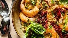 Creamy Pesto Shrimp Pasta with Sun-Dried Tomatoes