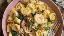 Creamy Sun Dried Tomato Spinach Tortellini