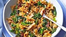 Creamy pesto & kale pasta