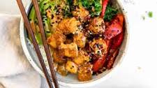 Crispy Baked Peanut Tofu Bowl