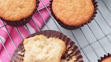 Easy Fluffy Vanilla Cupcake Recipe without Butter