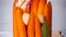 Fermented Carrots (Lacto-fermented Carrot Sticks)