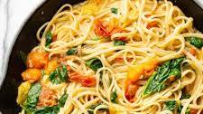 Fresh Spinach and Tomato Pasta