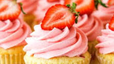 Fresh Strawberry Cupcakes