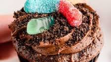 Halloween Dirt Cupcakes