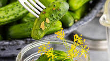 Homemade Garlic Dill Pickles