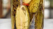 Homemade Spicy Garlic Dill Pickle Recipe
