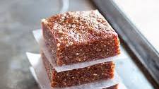 How To Make 3-Ingredient Energy Bars at Home