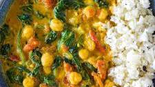 Instant Pot Curry with Chickpeas, Tomatoes and Spinach