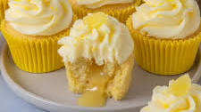 Lemon Cupcakes with Lemon Curd Filling