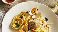Linguine With Clams, Parsley & Lemon