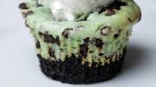 Mint Chocolate Chip Cheesecake Brownie Cups Recipe by Tasty