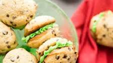Mint Chocolate Chip Whoopie Pie Recipe
