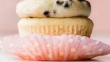 Molten Cookie Dough Cupcakes