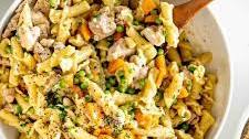One Pot Creamy Chicken Pot Pie Pasta