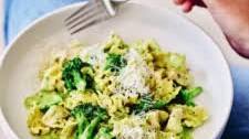 One-pan Pesto Chicken Pasta