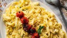 Pasta Aglio e Olio with Tomatoes