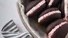 Peppermint Chocolate Whoopie Pies